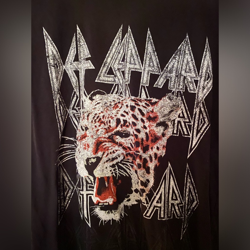 Def Leppard Band Tee